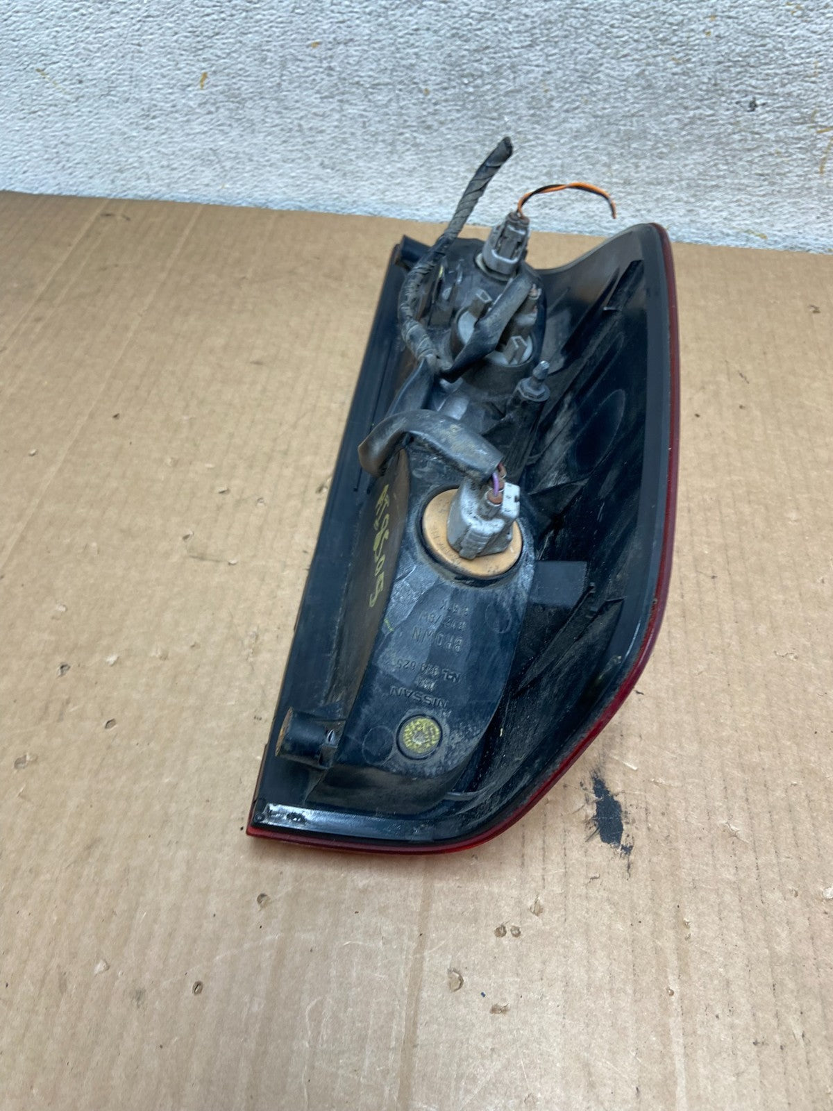 2005 to 2014 Nissan Frontier Right Passenger RH Side Tail light AI8505 LK8