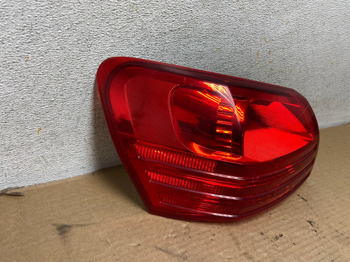 2008 to 2015 Nissan Rogue Left Driver LH Side Tail Light AH4285 LK1