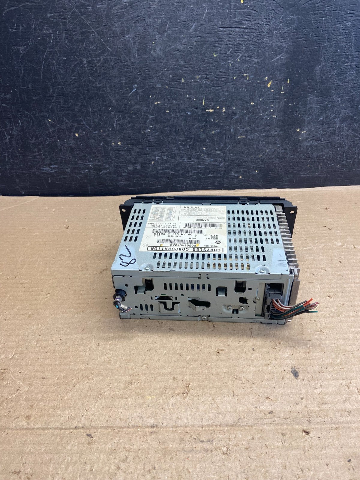 2002 - 2006 Chrysler Dodge Jeep Ram Radio CD Player AM/FM Receiver AH5422 DG3
