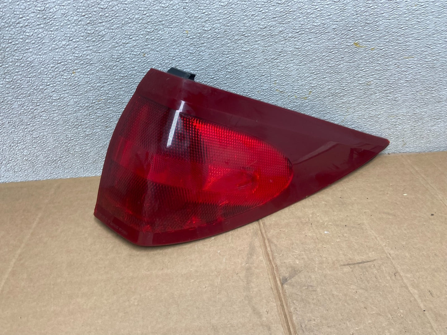 2002-2003 Buick Rendezvous Right Passenger RH Side Tail Light Oem AA1256 DW0
