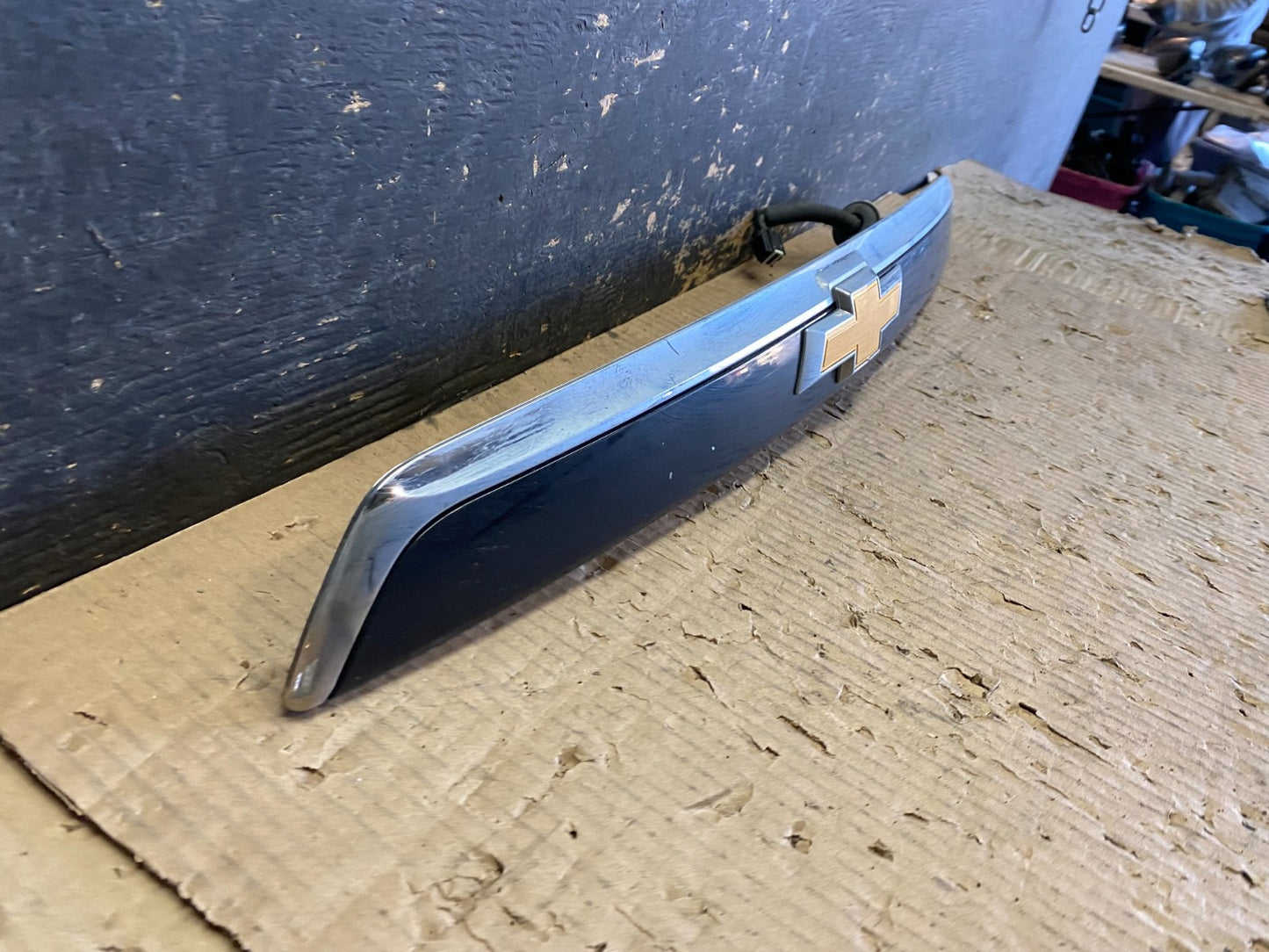 2016-2017 Chevrolet Equinox Rear Liftgate Garnish Chrome Trim W/Camera X0023 DG2