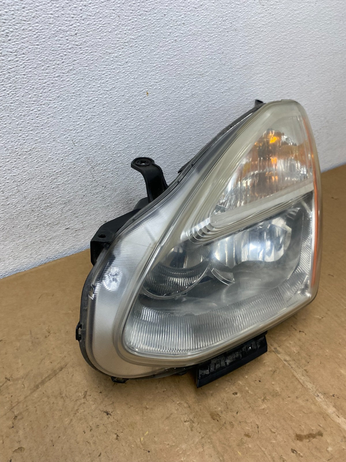2008 to 2013 Nissan Rogue Left Driver LH Halogen Headlight AD1210 DW2