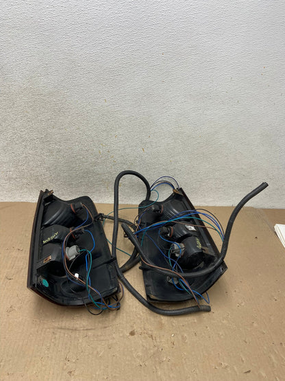 2003-2006 Chevrolet Silverado Left + Right Side Tail lights AH6848 LK9
