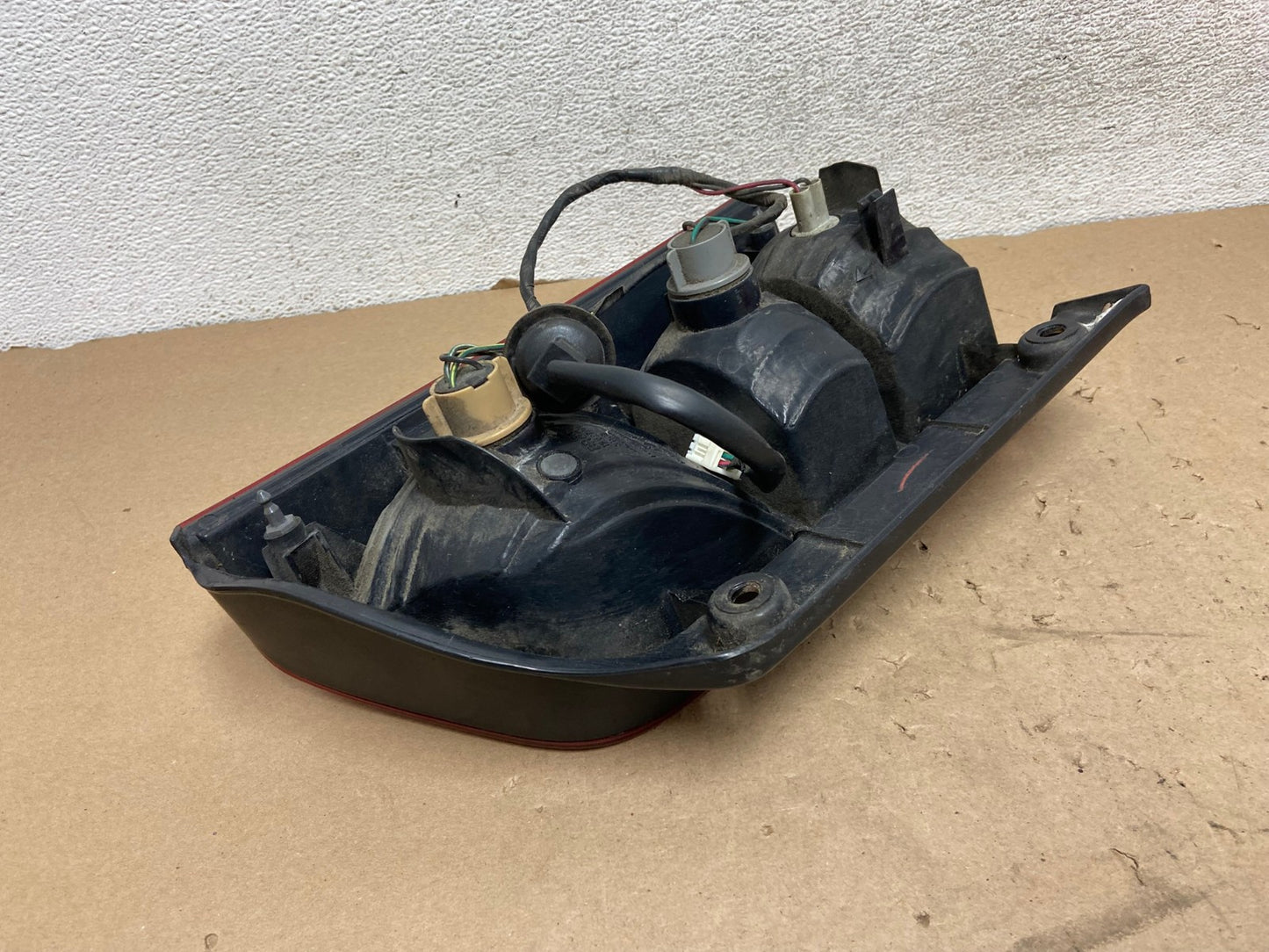 2005 to 2012 Nissan Pathfinder Tail light Left Driver Lh Side AG4195 LK4