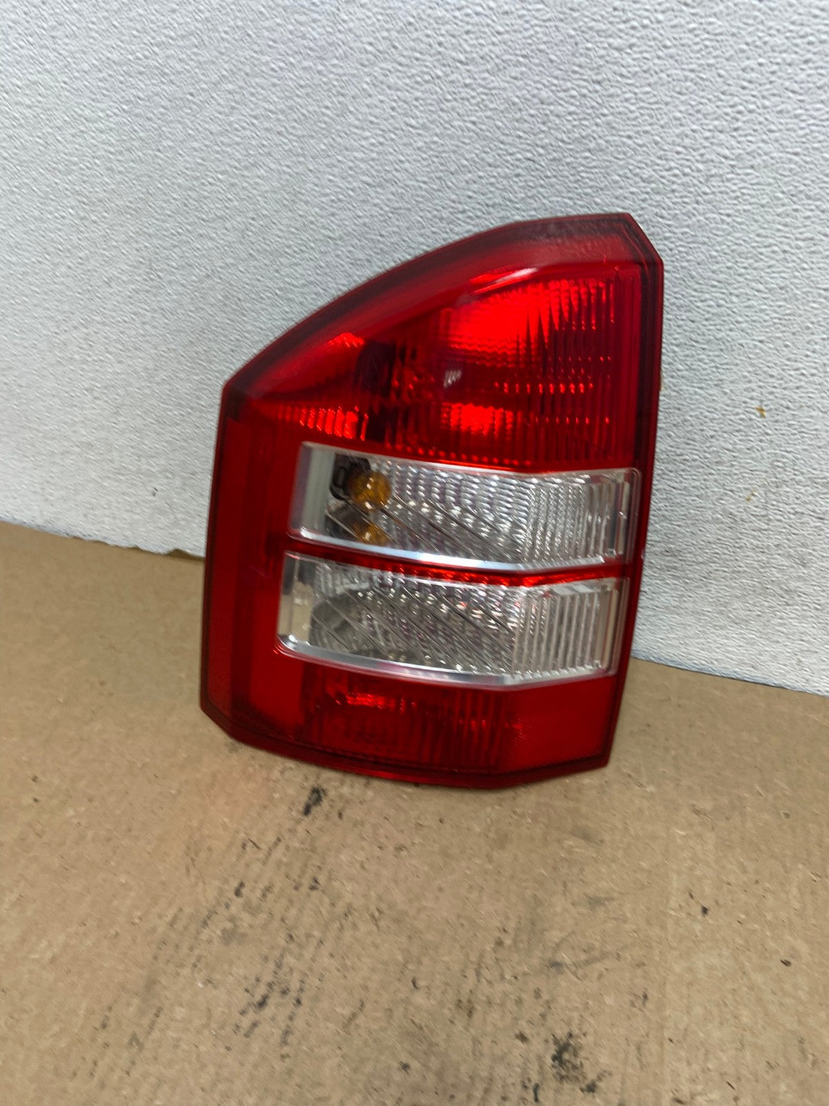 2007 2008 2009 2010 Jeep Compass Left Driver LH Side Tail Light AG2512 LK0
