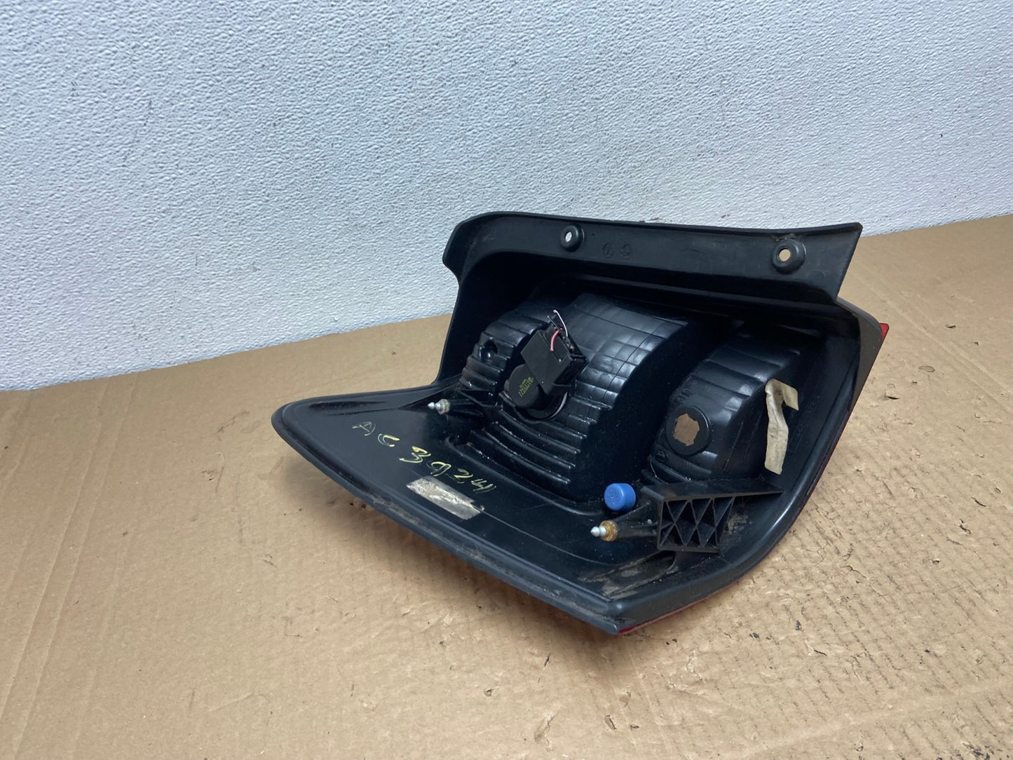 2008 to 2012 Ford Escape Right Passenger RH Side Tail Light AC3924 LK4