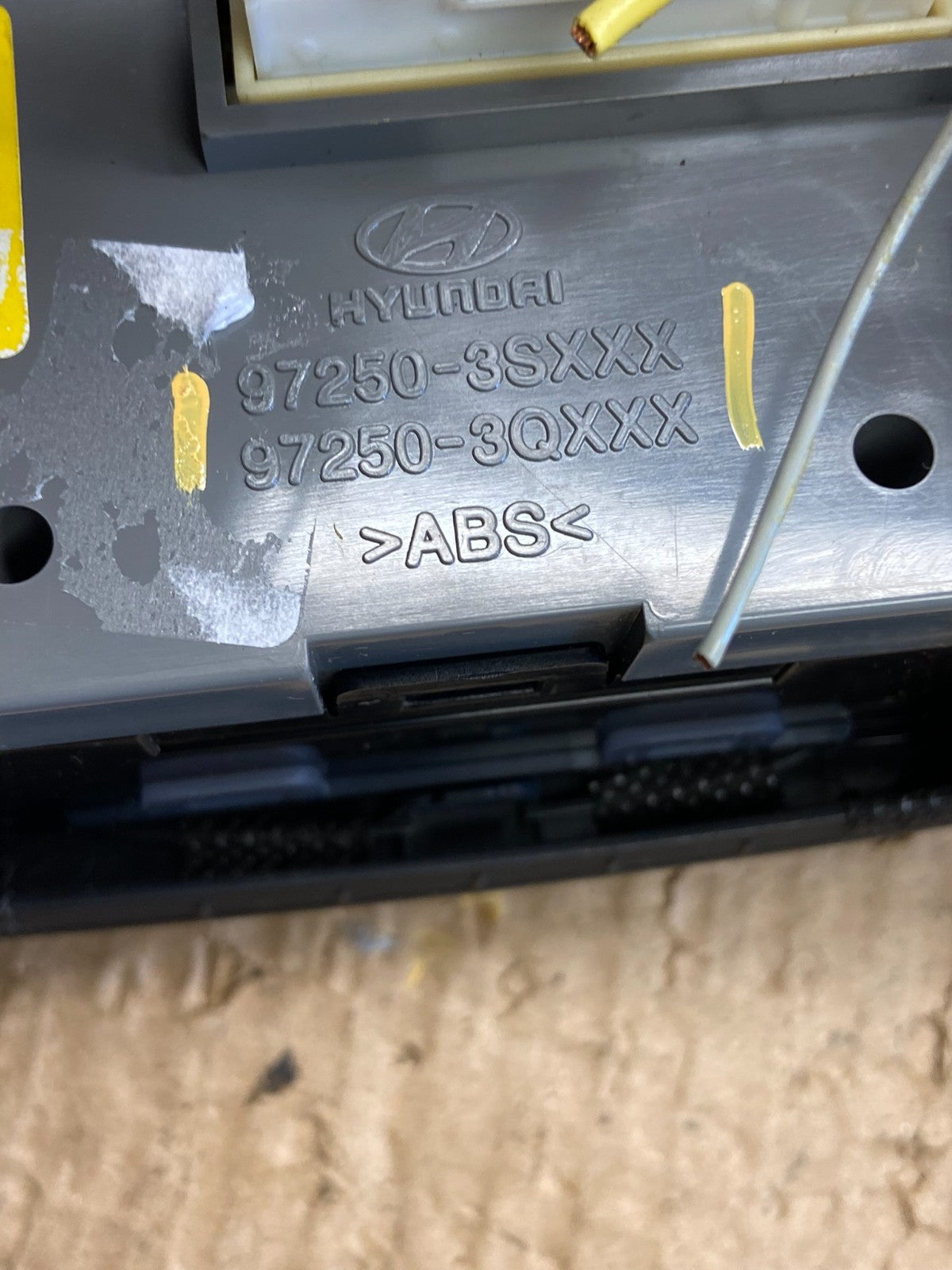 2011 - 2014 Hyundai Sonata Center Radio Climate Control Air Vent Bezel AG0223 DG7