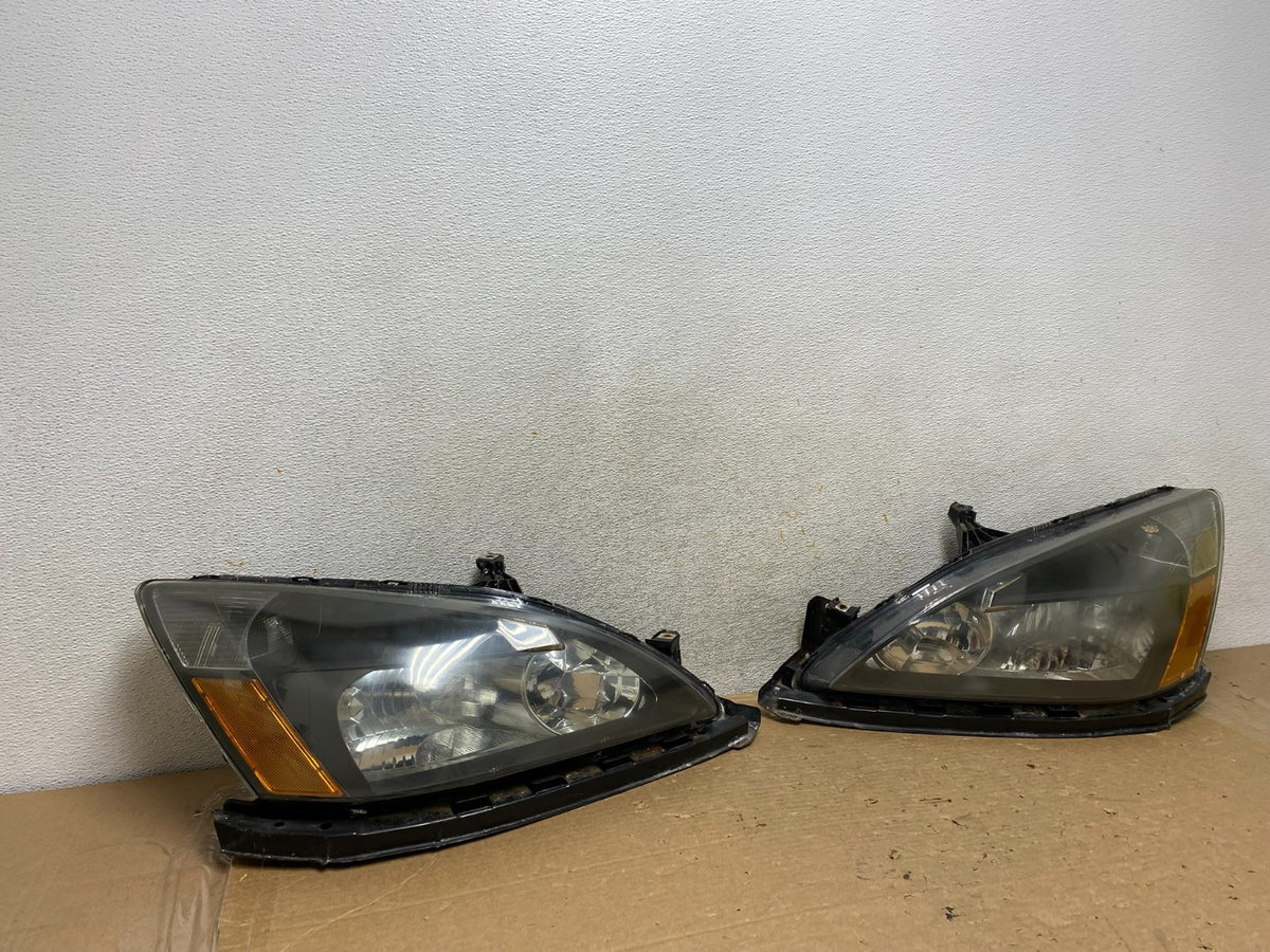 2003 - 2007 Honda Accord Left+Right Set Halogen Headlights AH8946 DW1