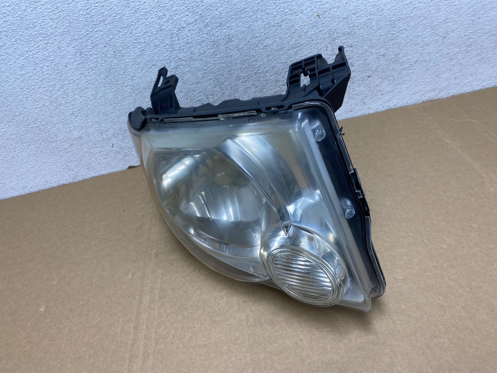 2008 to 2012 Ford Escape Headlight Right Passenger RH Side Halogen AF9899 DW1