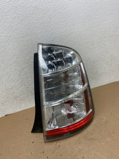 2006 to 2009 Toyota Prius Tail Light Right Passenger Side AG4143 LK2