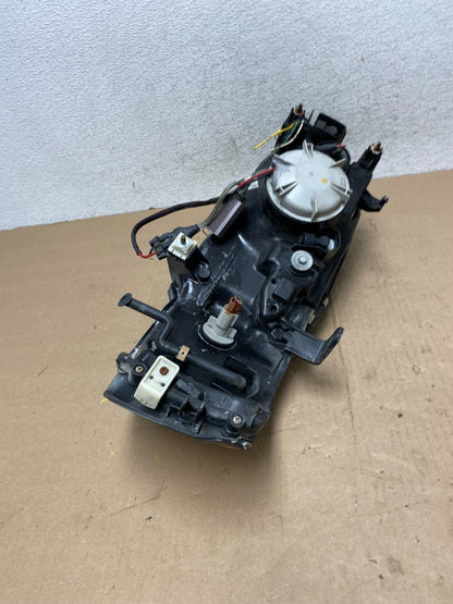 1999-2001 Infiniti Q45 Front Right Passenger Side Headlight AG4648 DG7