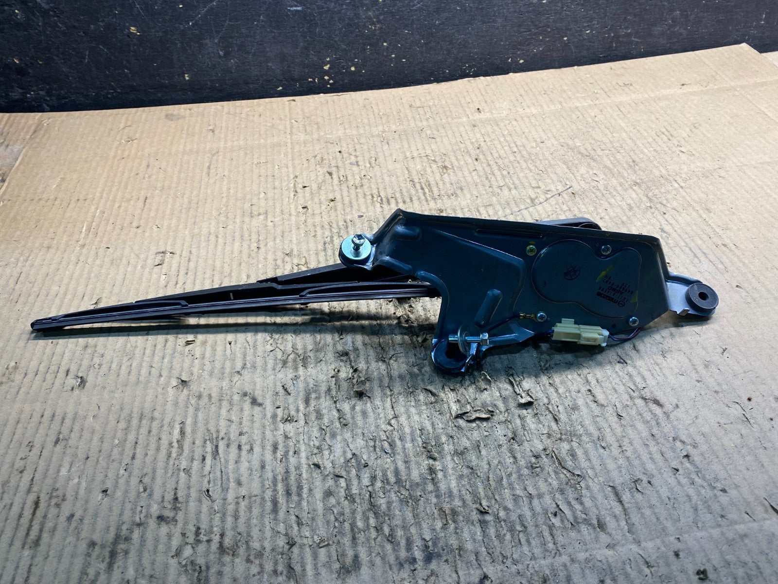 2007 to 2015 Mazda CX-9 CX9 Windshield Rear Wiper Motor Y1451 DG4
