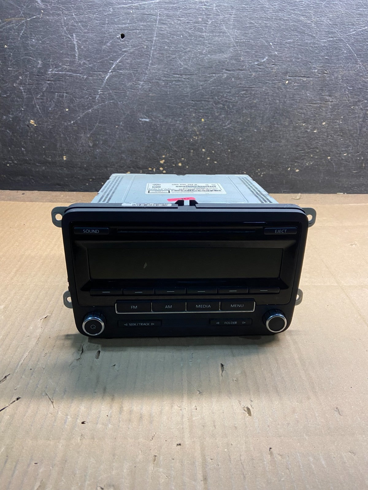 2011 to 2014 Volkswagen Tiguan Radio AM/FM CD Player OEM Y3650 DG0
