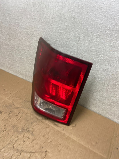 2007 2008 2009 2010 Jeep Grand Cherokee Left Driver Lh Tail Light Oem Z0921 DW1