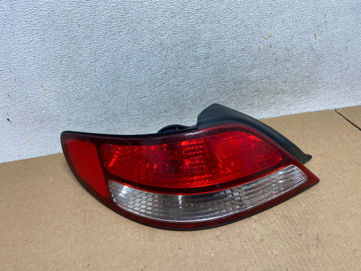 1999 2000 2001 Toyota Solara Left Driver LH Tail Light AI3284 LK0