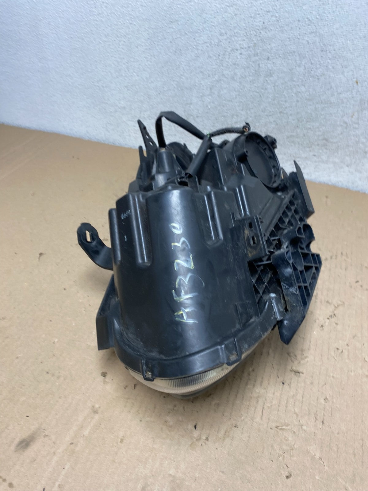 2009-2013 Nissan Rogue Right Passenger Halogen Headlight AF3230 DW8