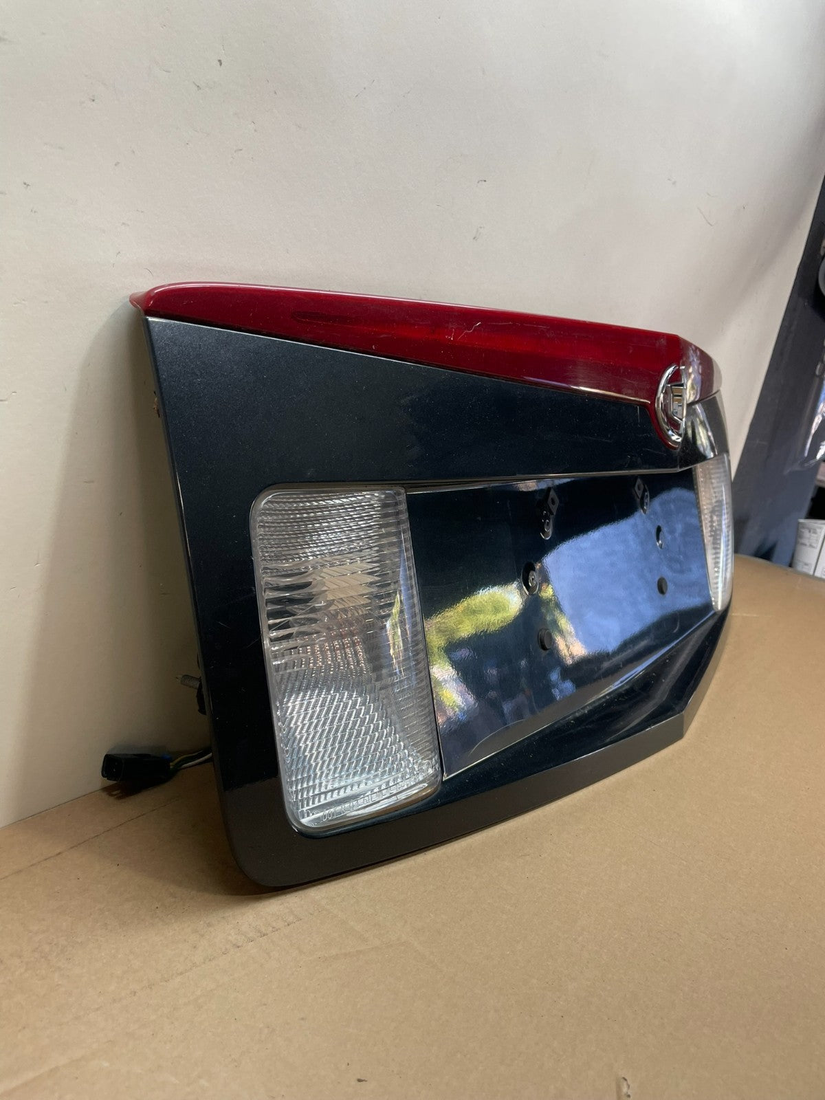 2003-2007 Cadillac CTS Trunk Panel Lid Backup License Plate 3rd Light ai3853 DG2