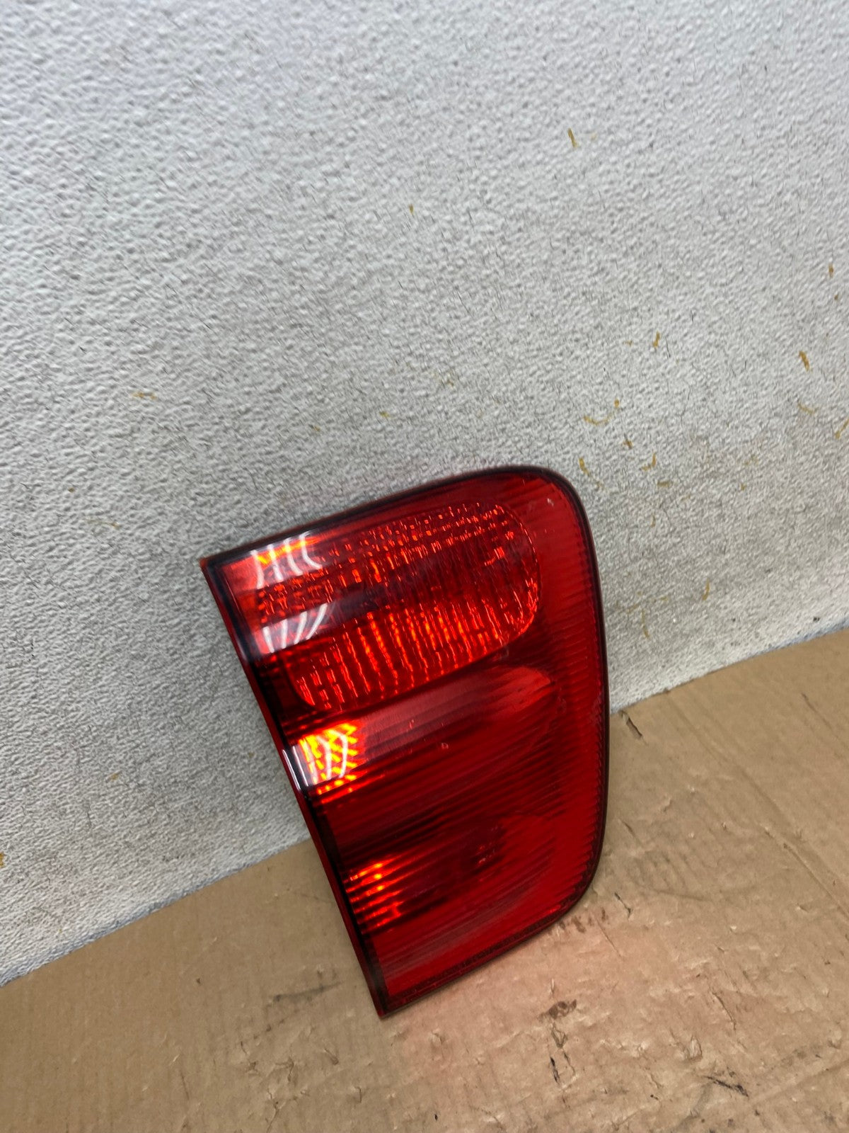 2001- 2004 Toyota Sequoia Driver Left Side Tail light Inner AI7953 LK2