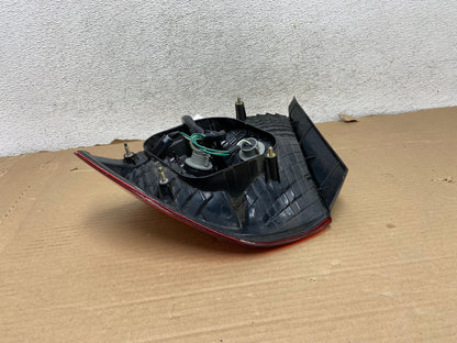 2000 2001 2002 Toyota Avalon Left Driver Side Tail Light AG8103 LK4