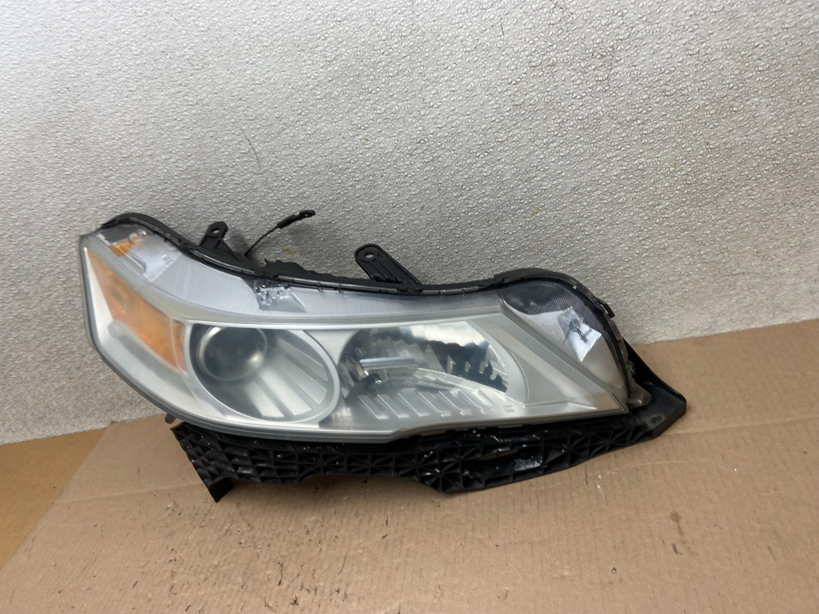 2012 to 2014 Acura TL Headlight Right Passenger Side Xenon HID Z4019 DW1