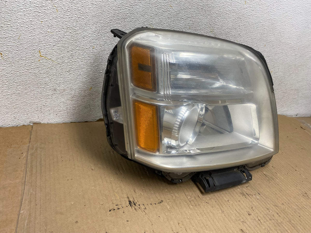 2010 to 2015 GMC Terrain Halogen Passenger Right Rh Side Headlight AH3079 DW1