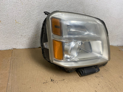 2010 to 2015 GMC Terrain Halogen Passenger Right Rh Side Headlight AH3079 DW1