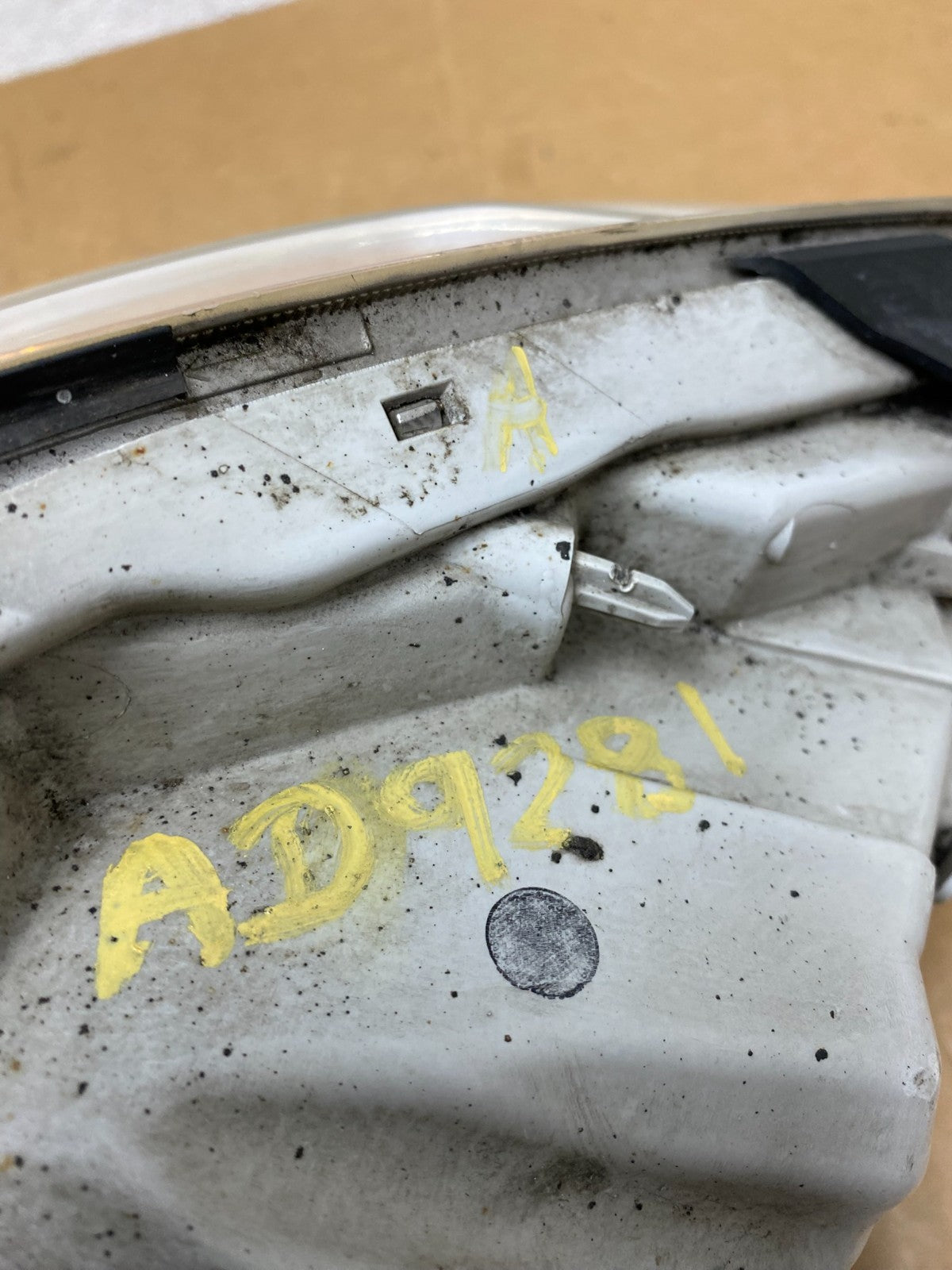 2007-2009 Infiniti G35 G37 Left Driver Hid Xenon Headlight Sedan AD9281 DW10