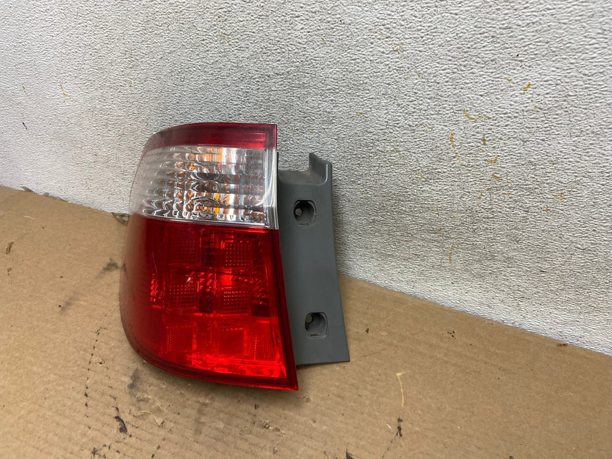 2005 2006 2007 Honda Odyssey Left Driver LH Side Tail Light AH4269 LK2