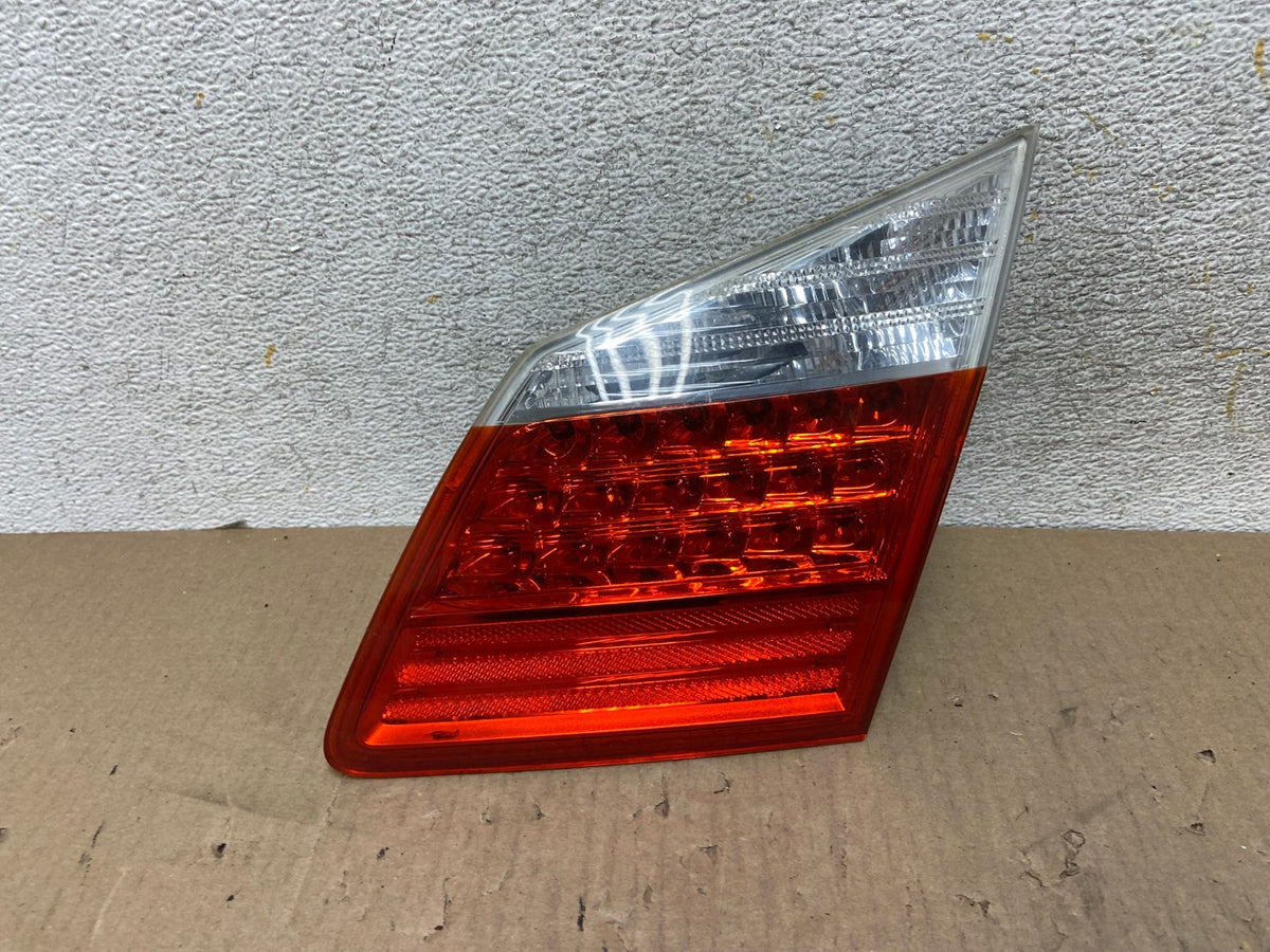 2009-2011 Hyundai Genesis Sedan Right Passenger Inner Tail Light AH5907 LK0