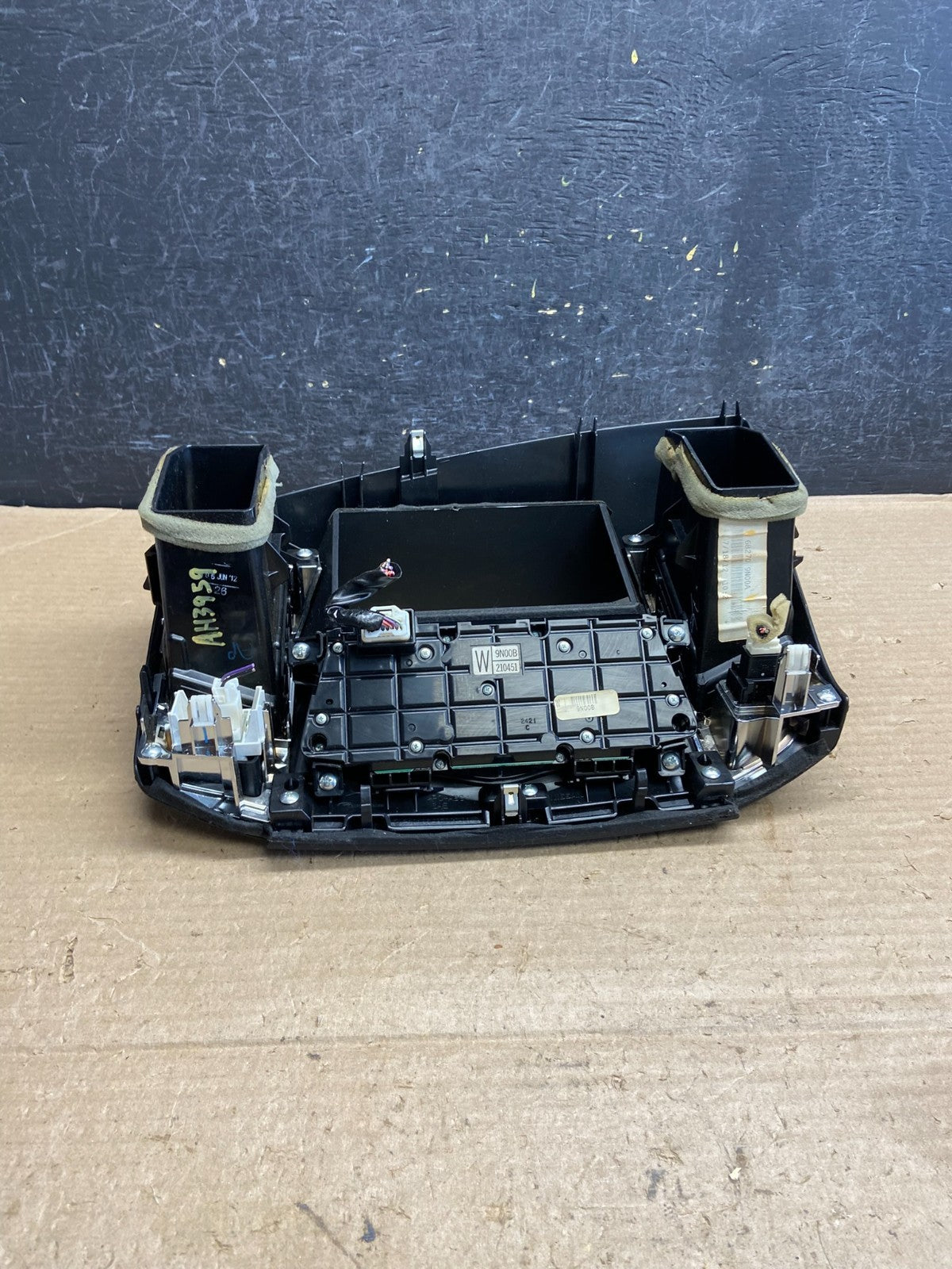 2009-2014 Nissan Maxima Center Console Climate Control Radio Bezel AH3959 DG4