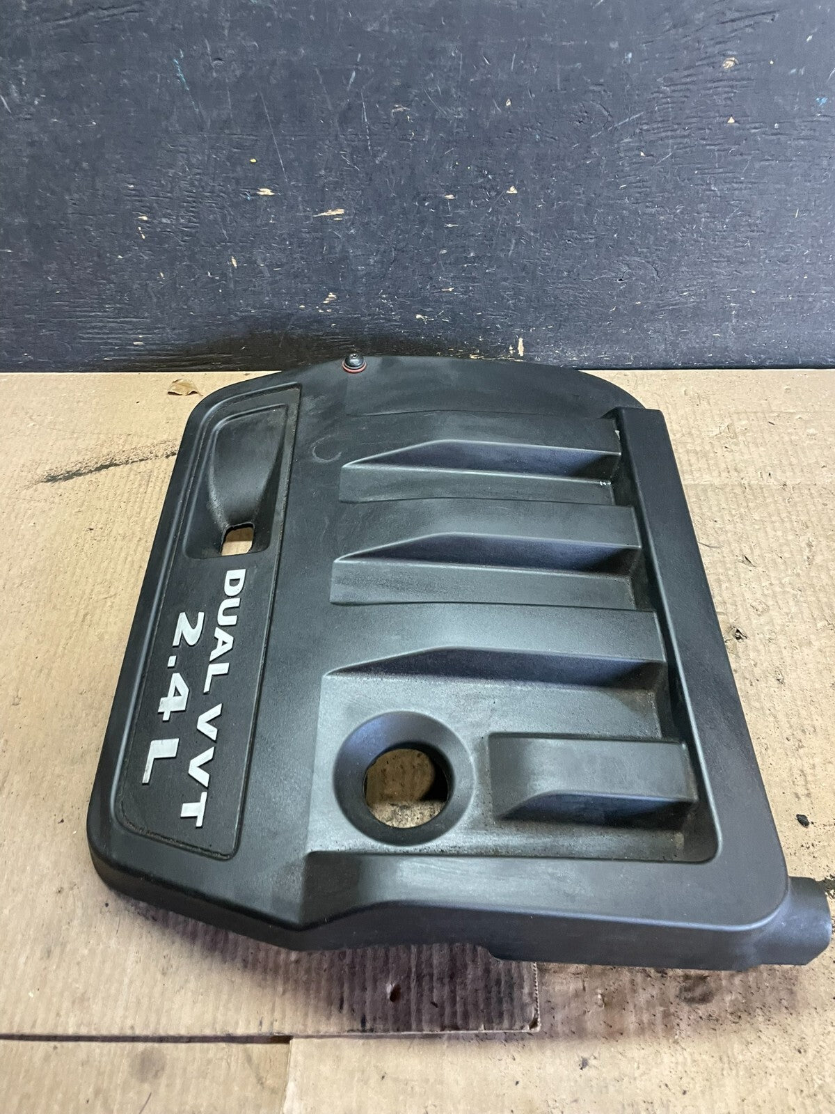 2012 to 2014 Chrysler 200 Engine Cover Top Lid Cover M8837 DG2