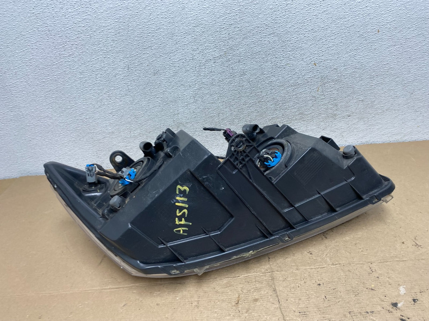 2009 to 2017 Dodge Journey Headlight Left Driver Lh Side Halogen AF5113 DW5