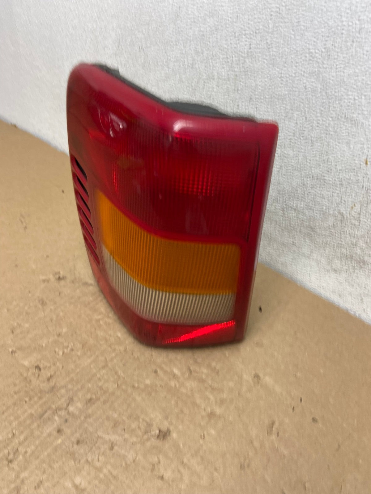 1999 - 2004 Jeep Grand Cherokee WJ Left Driver Lh Tail Light AF7936 LK1