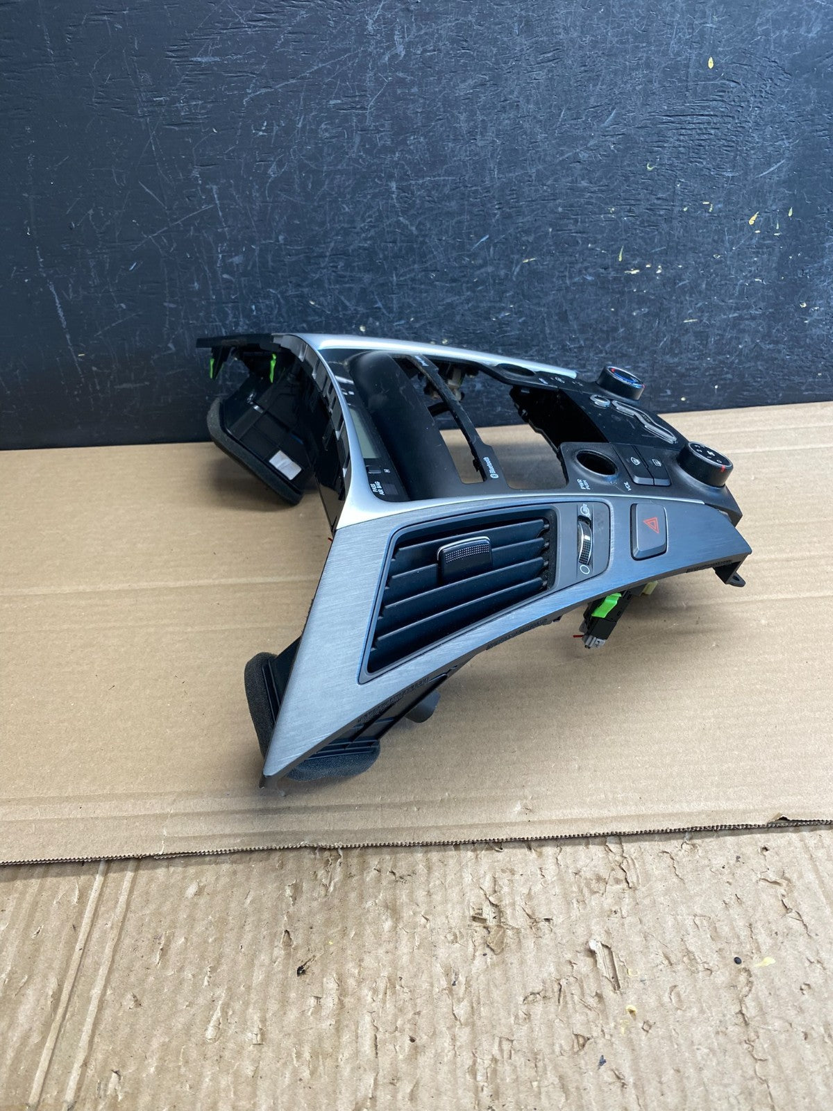 2011 - 2014 Hyundai Sonata Center Radio Climate Control Air Vent Bezel AF9999 DG1