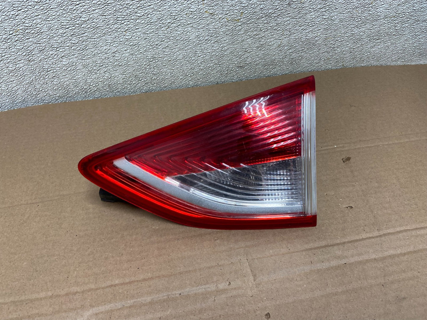 2013 to 2016 Ford Escape Right Passenger RH Side Inner Tail Light OEM AB1249 LK0