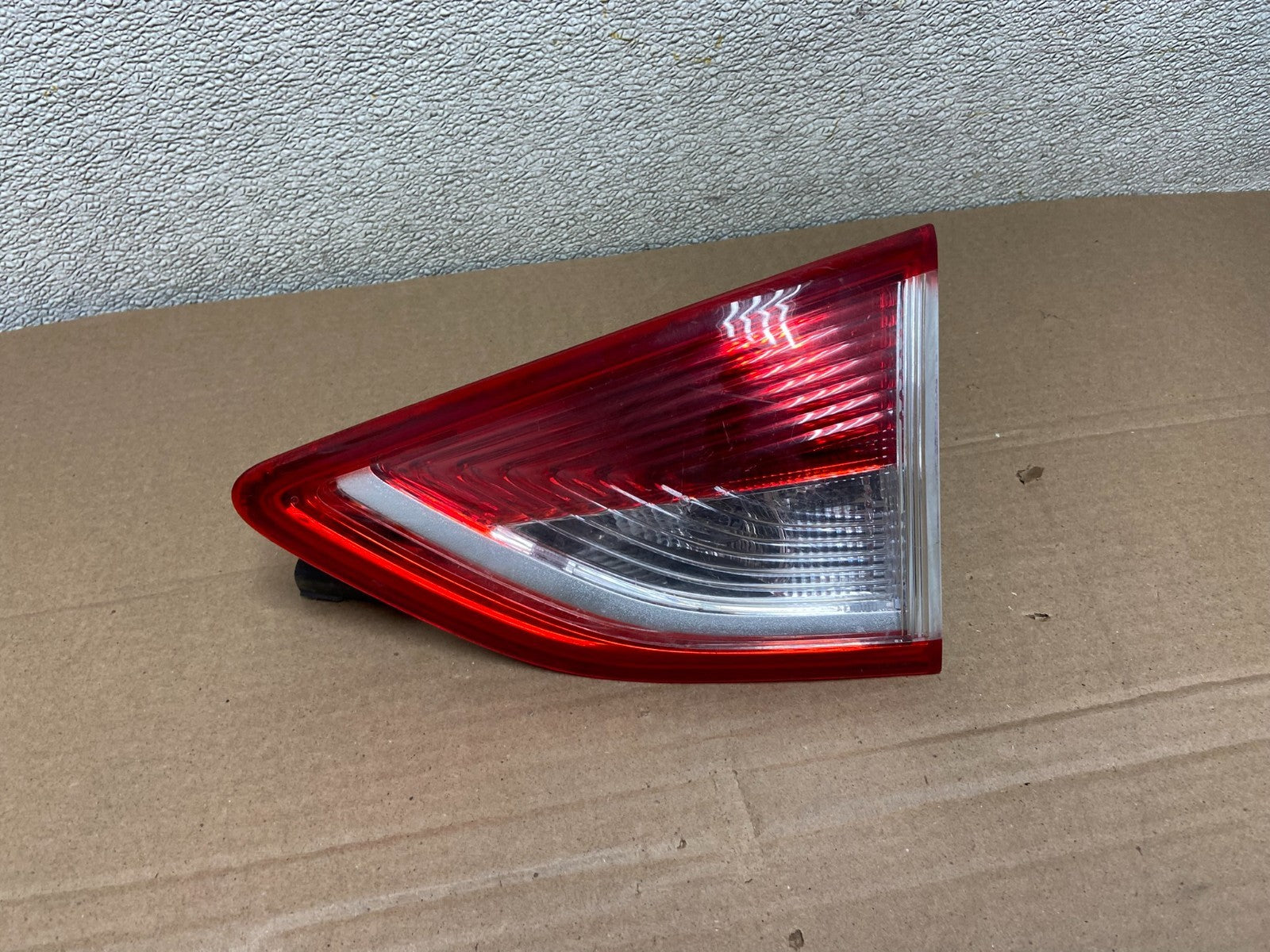 2013 to 2016 Ford Escape Right Passenger RH Side Inner Tail Light OEM AB1249 LK0