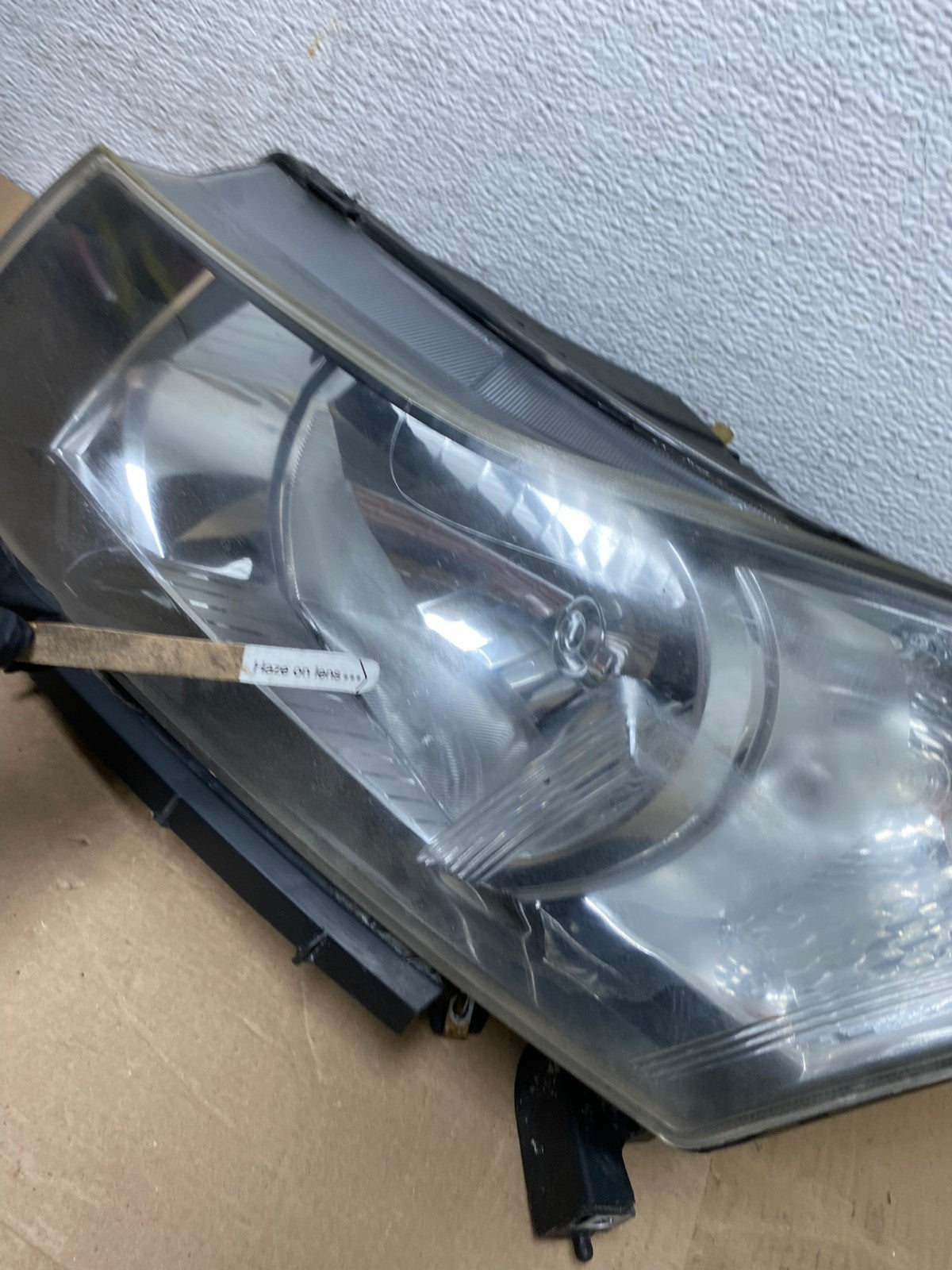 2011 to 2015 Chevrolet Cruze Halogen Left+Right Set Headlights AF4630 LK5
