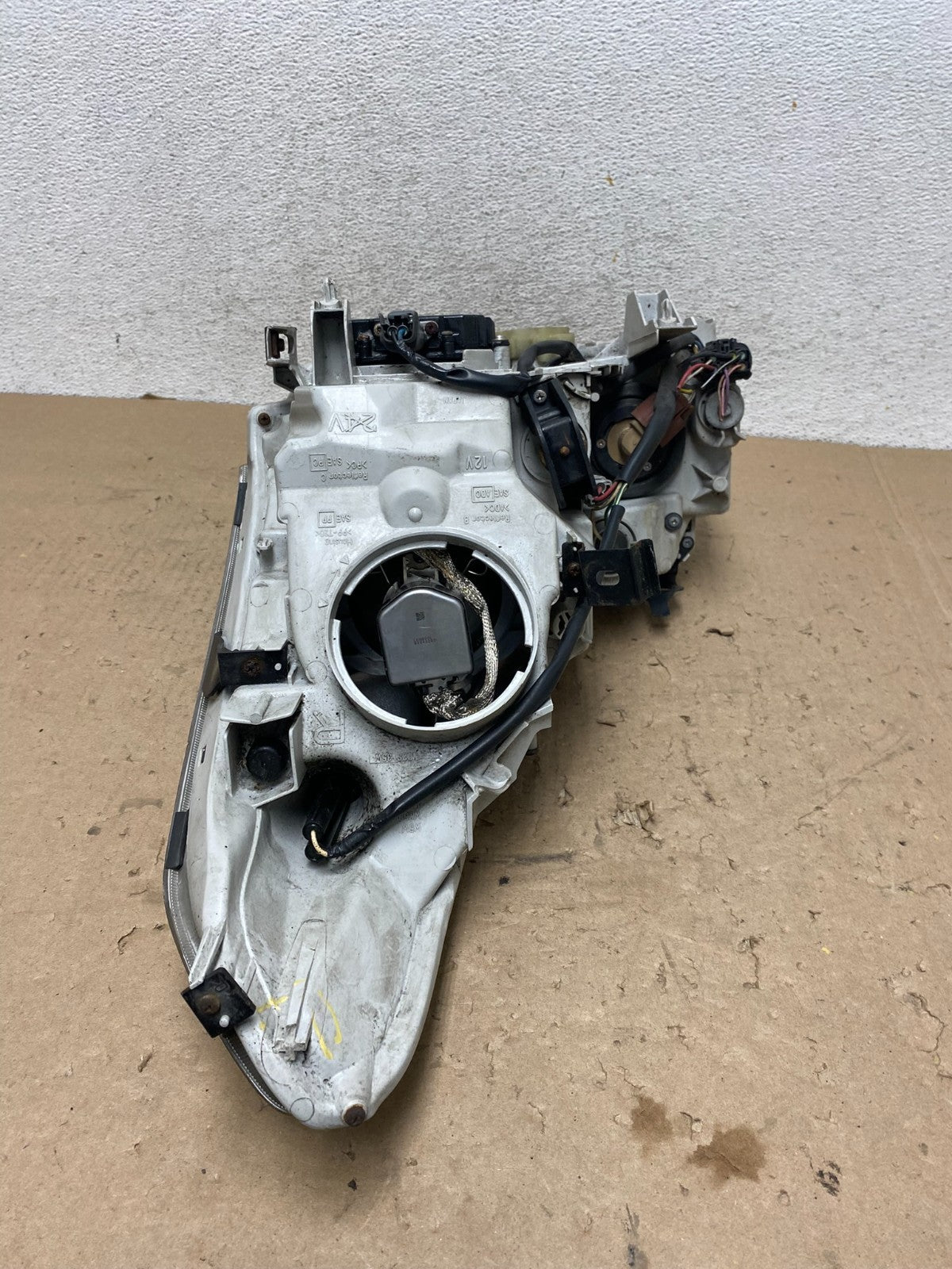 2007-2009 Infiniti G35 G37 Right Passenger Hid Xenon Headlight Sedan AG5645 DW10
