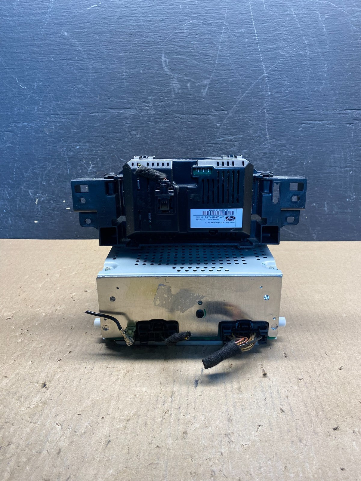 2015 to 2018 Ford Focus Fusion Radio Screen Receiver AM FM AG1899 DG3