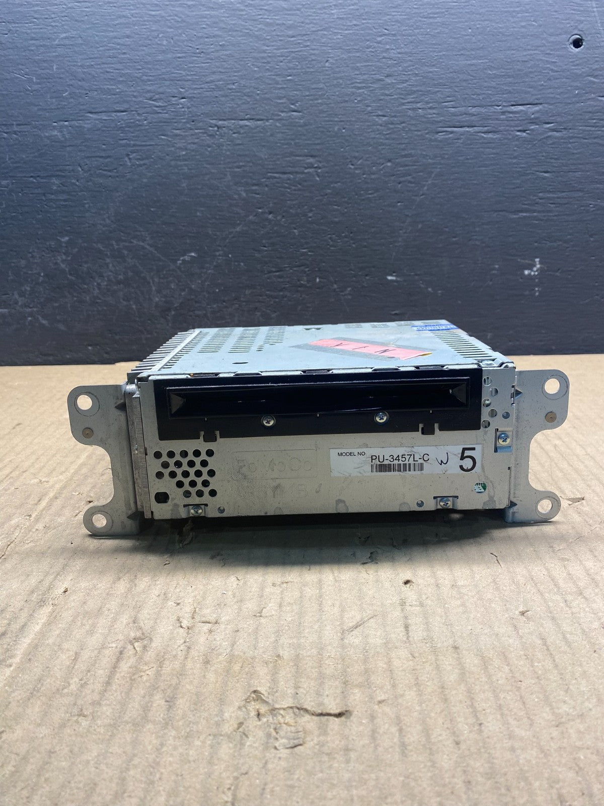 2011 to 2013 Ford Explorer Audio Equipment Radio Receiver AM FM CD ac2418 DG0