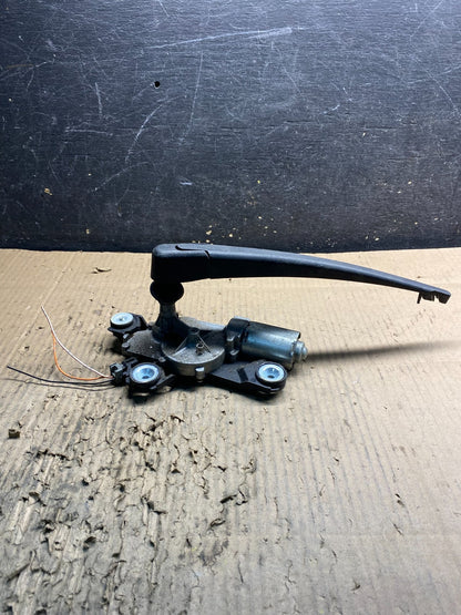 2004 to 2009 Mazda 3 Windshield Rear Wiper Motor y1207 DG1