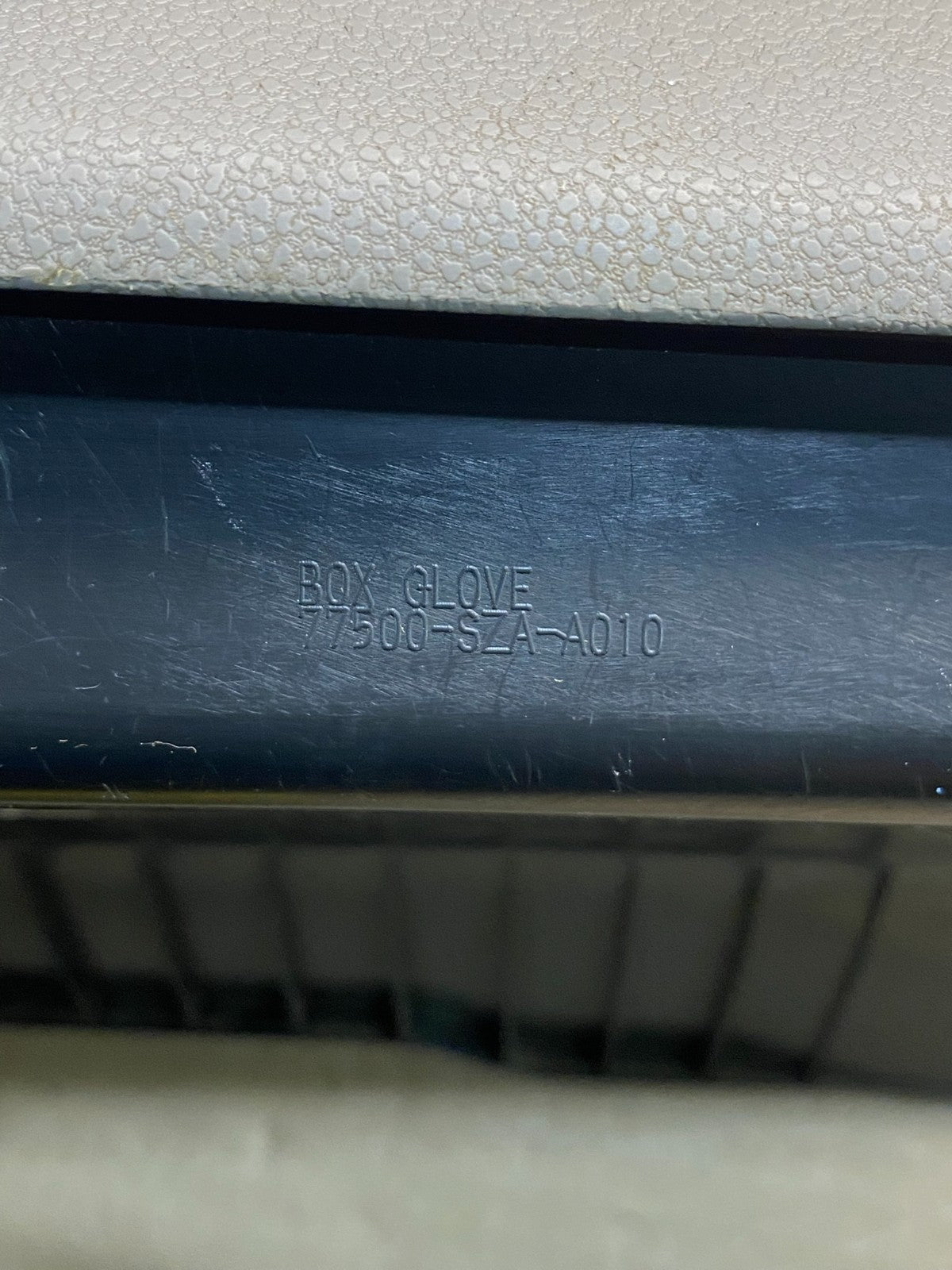 2005 - 2010 Honda Odyssey Front Right Passenger Storage Glove Box ah9942 DG7