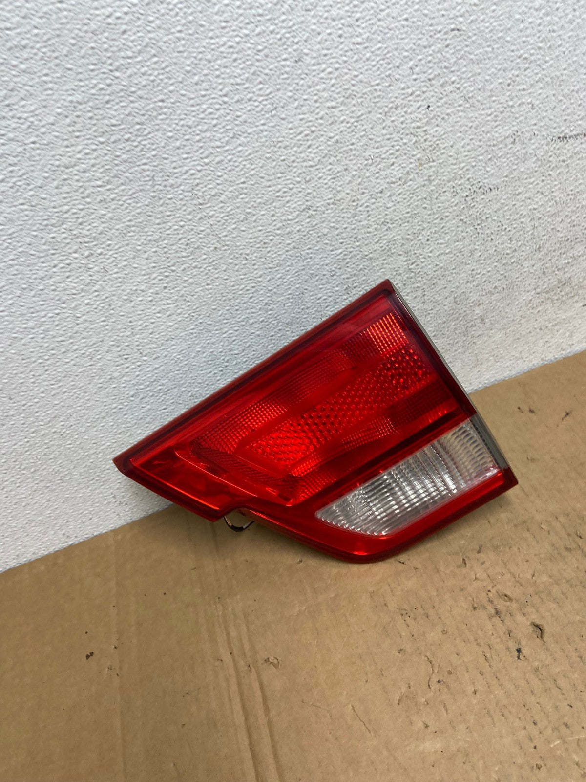 2011-2013 Jeep Grand Cherokee Right Passenger Rh Inner Tail Light AD3150 LK2
