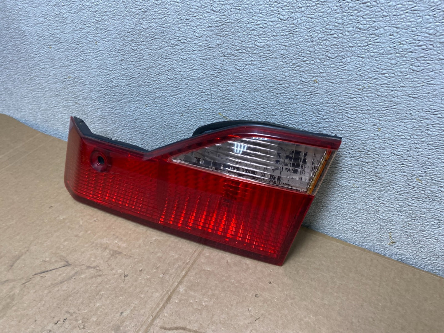 1998 to 2000 Honda Accord Right Passenger Side Inner Tail Light OEM V1146 DW1