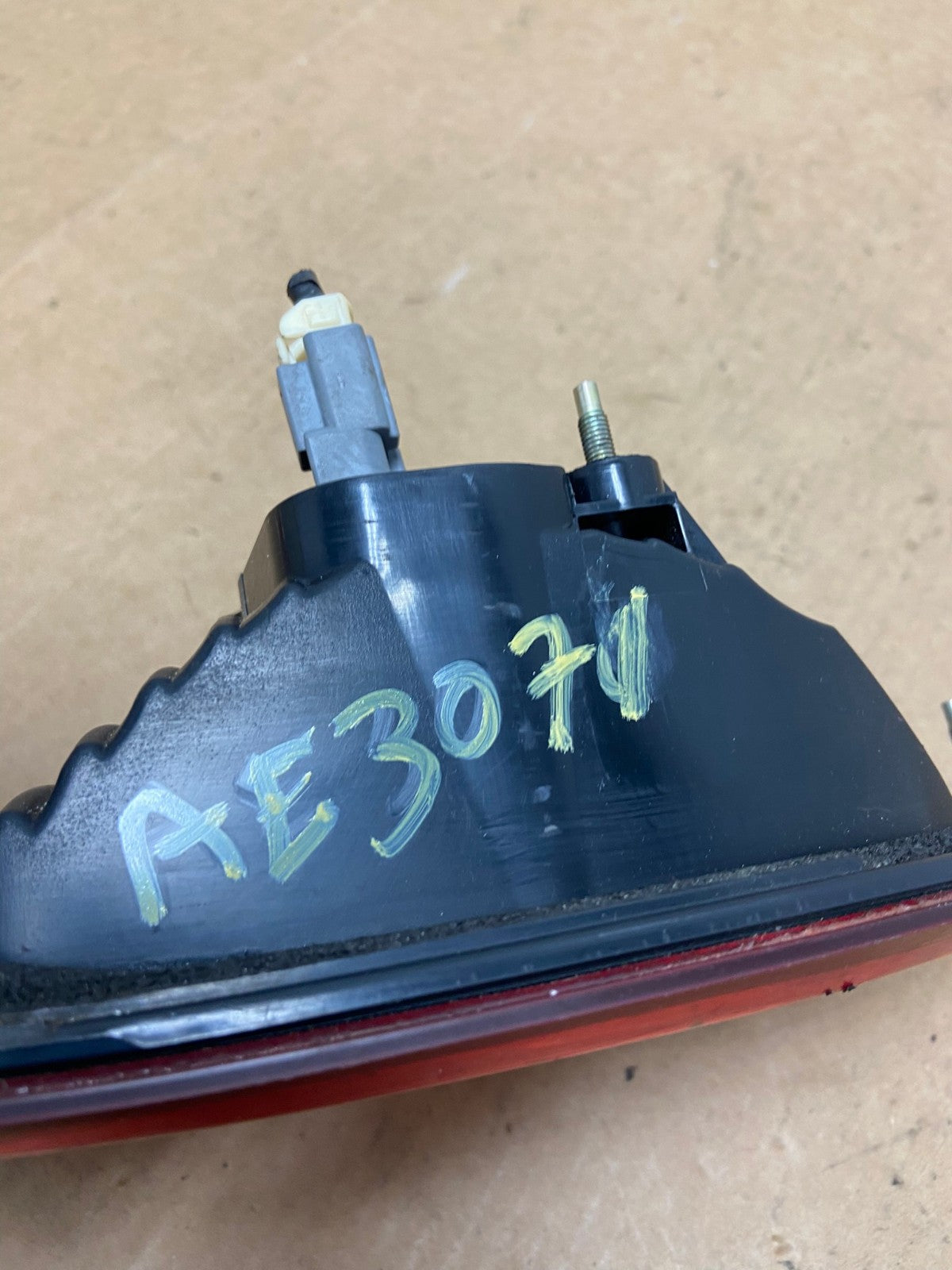 2006 2007 Subaru Tribeca B9 Right Passenger Side Tail Light Inner AE3071 LK6