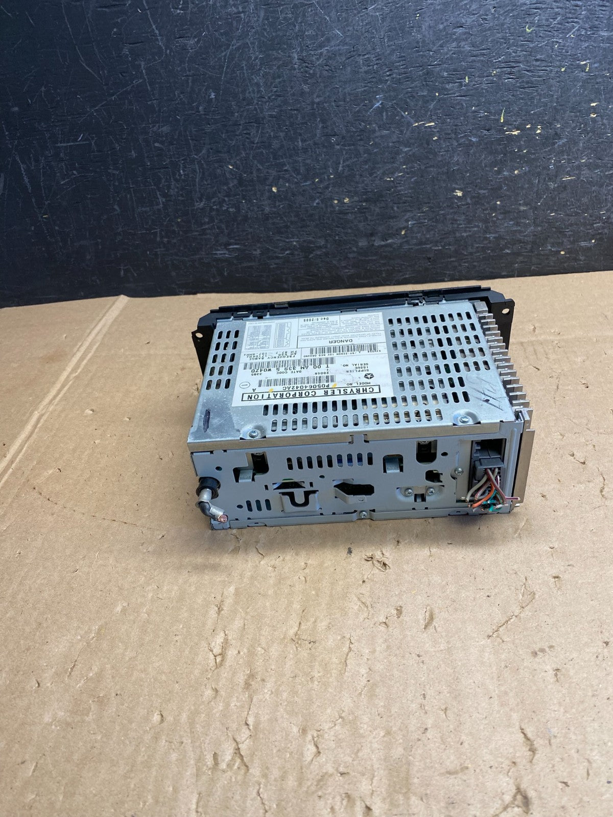 2002 - 2006 Chrysler Dodge Jeep Ram Radio CD Player AM/FM Receiver AI6476 DW3