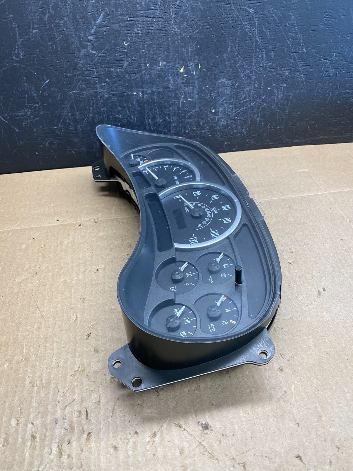 2003 to 2006 Cadillac Escalade Instrument Speedometer Cluster Gauge AC6390 DG2