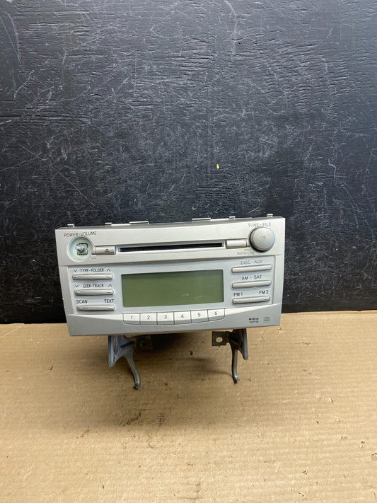 2010 2011 Toyota Camry Radio AM/FM CD Player Climate Control ah3718 DG0