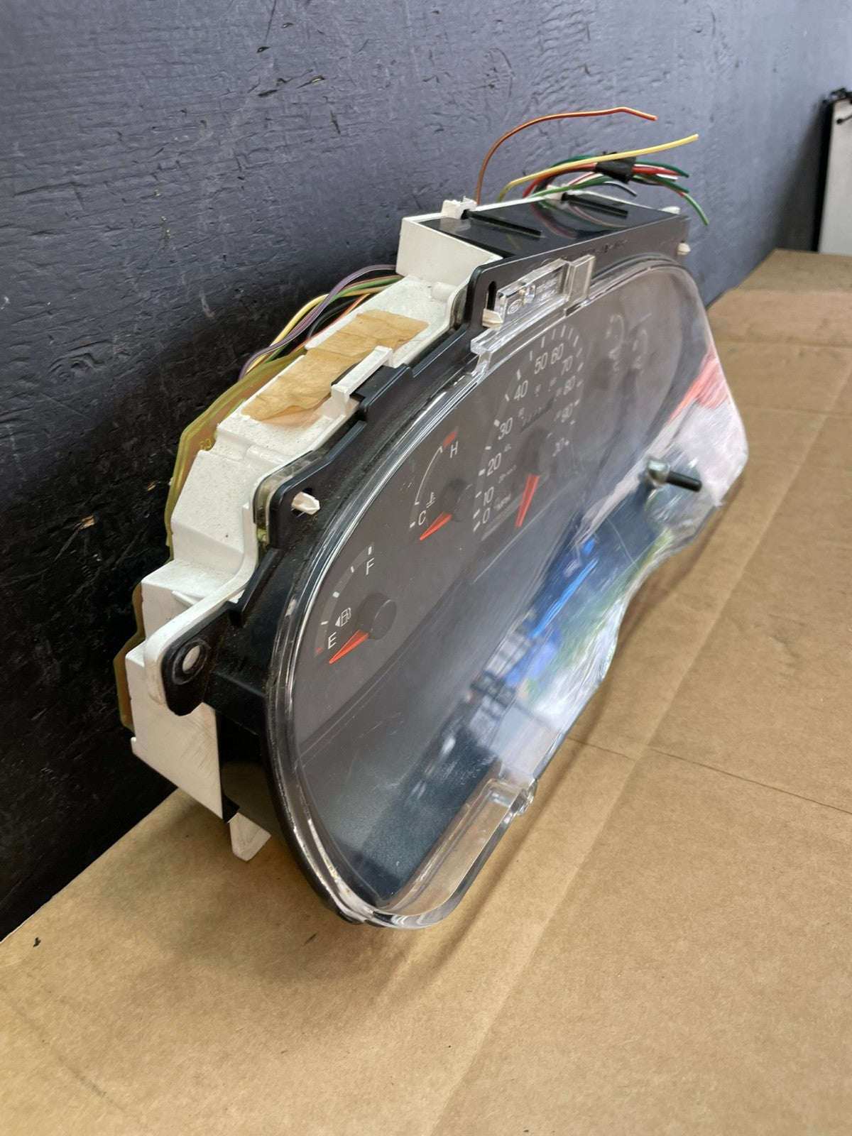1999 to 2000 Ford E150 E250 E350 VAN Gauge Speedometer Cluster AC4953 DG1
