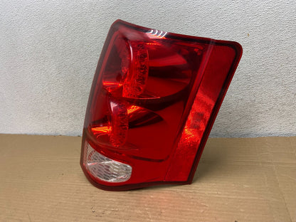 2011 - 2018 Dodge Grand Caravan Right Passenger RH Tail Light Led AG8943 DW2